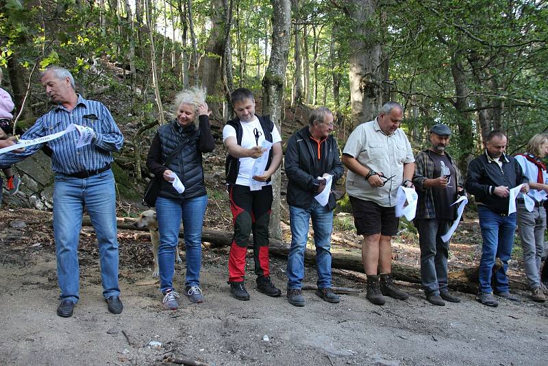 Slavnostní otevření opravené hradní věže Starý Herštejn.