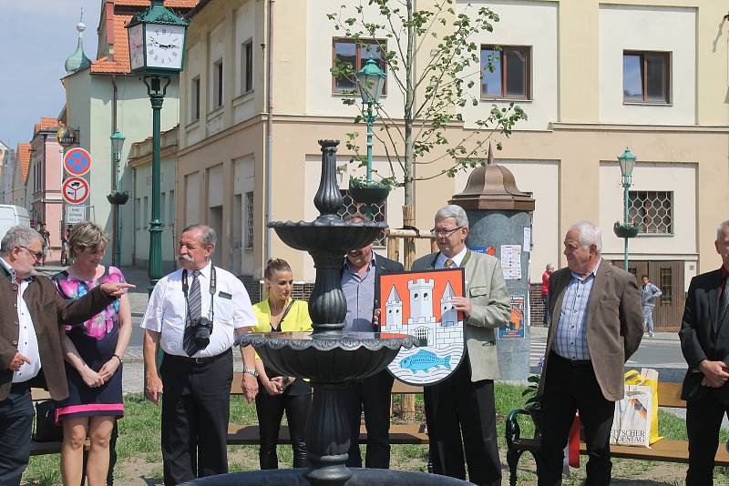 Křtu se zúčastnili zástupci Horšovského Týna i z partnerského města Nabburg.