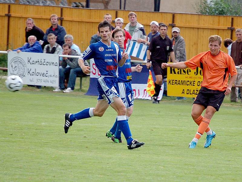 Z pohárového utkání Slavoje Koloveč s třetiligovým FK Králův Dvůr.