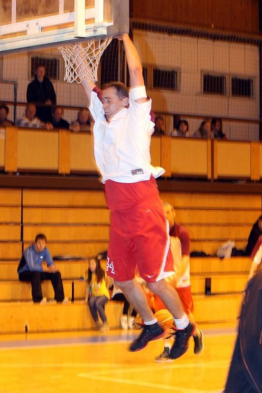 Z utkání 4. kola Českého poháru v basketbalu mezi Jiskrou Domažlice a Spartou Praha.