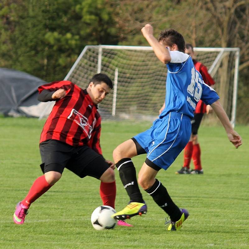 Z utkání fotbalistů TJ Sokol Mrákov a FC Dynamo Horšovský Týn.