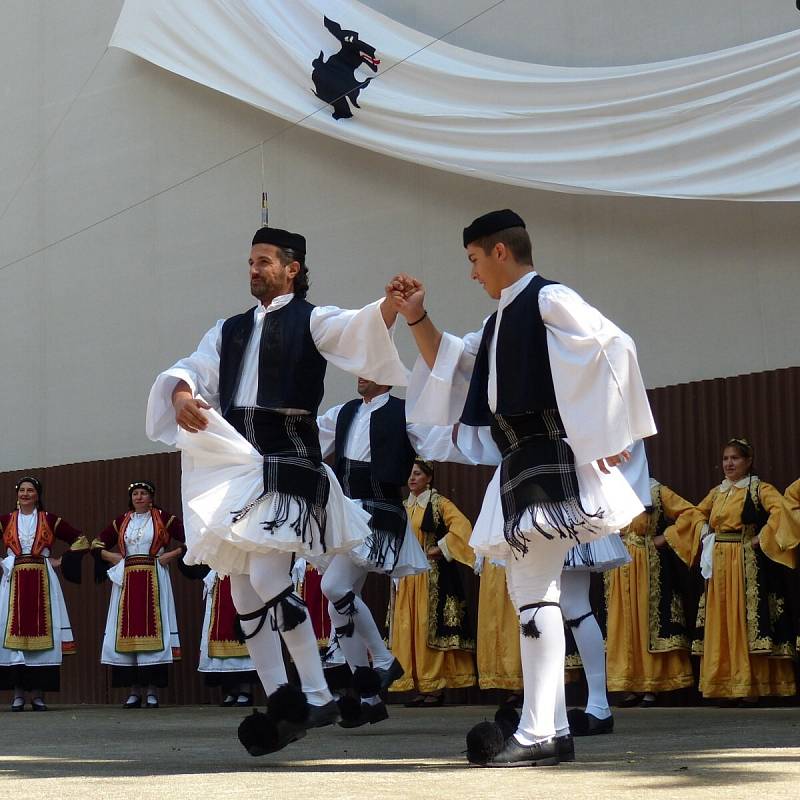 Klenotnicový pořad udělal tečku za svátkem folkloru.