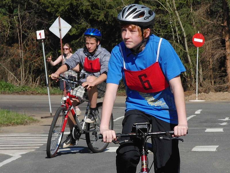 Okresní kolo dopravní soutěže mladých cyklistů.