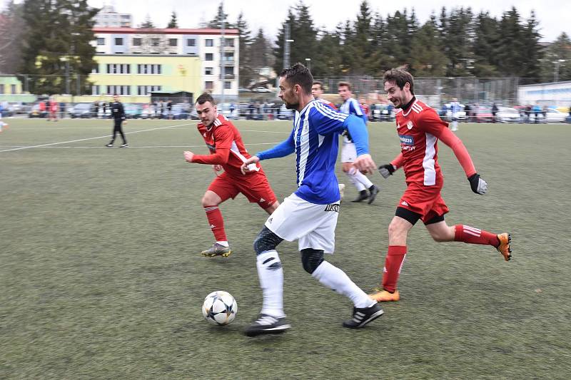 Jiskra Domažlice (v modrobílém) - SK Klatovy 1898 (v červeném) 6:2 (2:0).