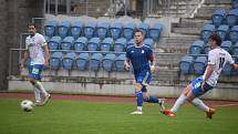 Fotbalisté Jiskry Domažlice remizovali v sobotu doma s pražským Motorletem 2:2, oba góly soupeře dal slovenský internacionál Miroslav Stoch (č. 10).