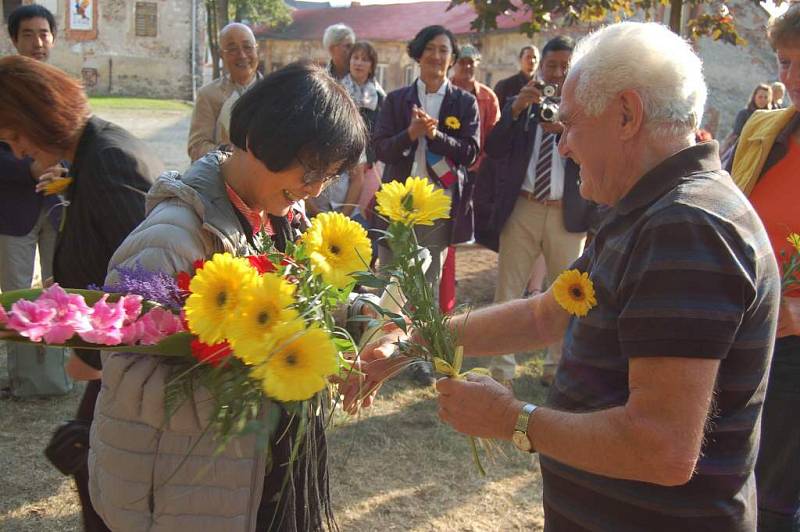 Otevření japonské Zen zahrady v poběžovickém zámeckém parku.