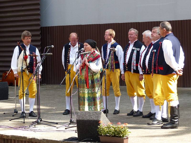 Klenotnicový pořad udělal tečku za svátkem folkloru.