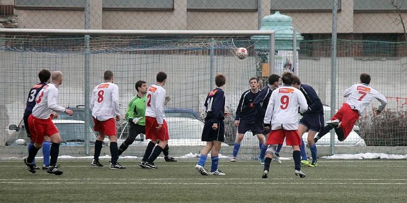 Z utkání fotbalistů Jiskry Domažlice B a TJ Horní Bříza.