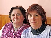 Helena Bílková (74) a její dcera Anna Burešová (51) vzpomínali na to, jak vypadali postřekovské masopusty před léty.