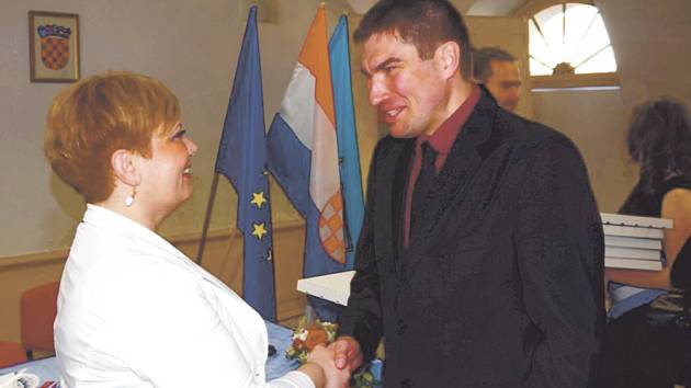 STAROSTA Postřekova Jan Kreuz a gradonačelnica Anamarija Blažević podepsali smlouvu o partnerství.