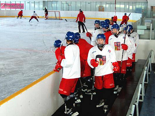 Reprezentační U-17 na tréninku v Domažlicích