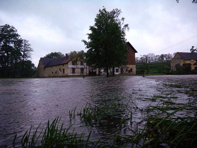 Takhle to vypadalo v Radonicích v neděli v 16.00.