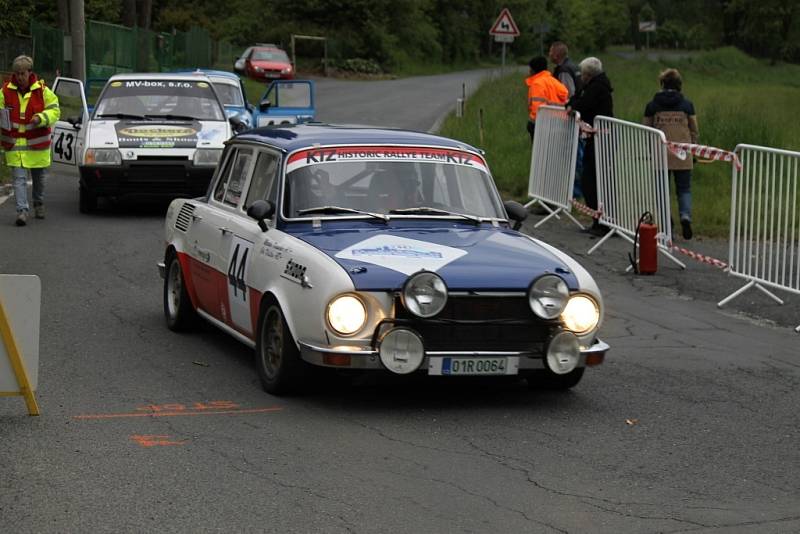 Historic Vltava Rallye 2014. ´Historici´ na Hájovně u Kdyně. 