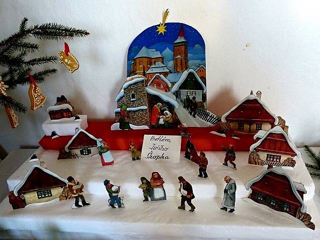 Z Vánoční výstavy v trhanovském zámku.
