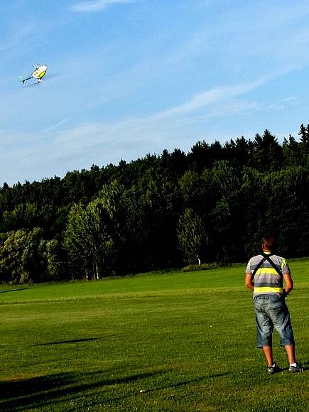 Polétání a podvečerní idylka na letišti pod Klenčím.