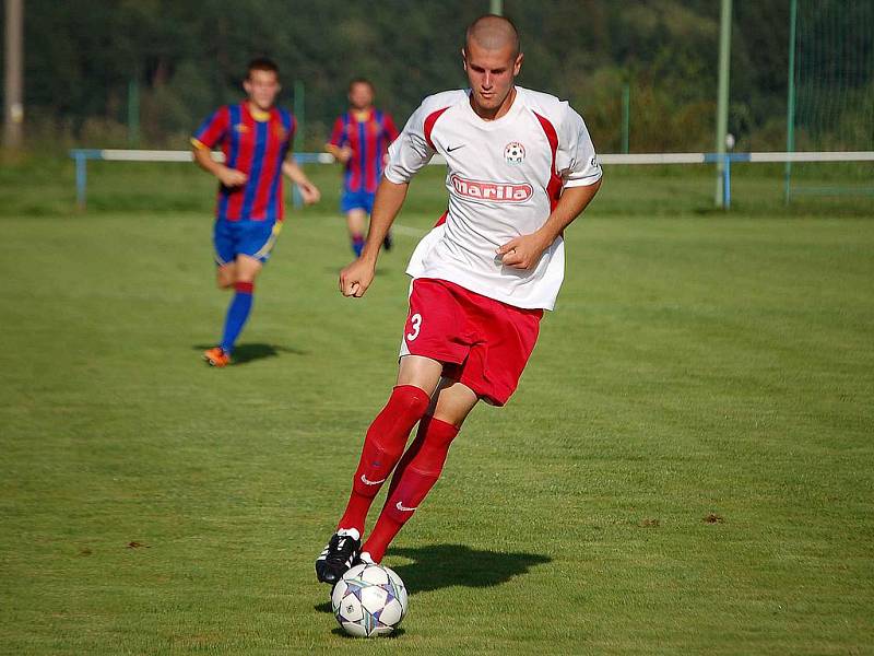 Fotbalisté divizního Slavoje Koloveč porazili soupeře z Votic.