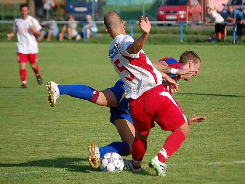 Fotbalisté divizního Slavoje Koloveč porazili soupeře z Votic.