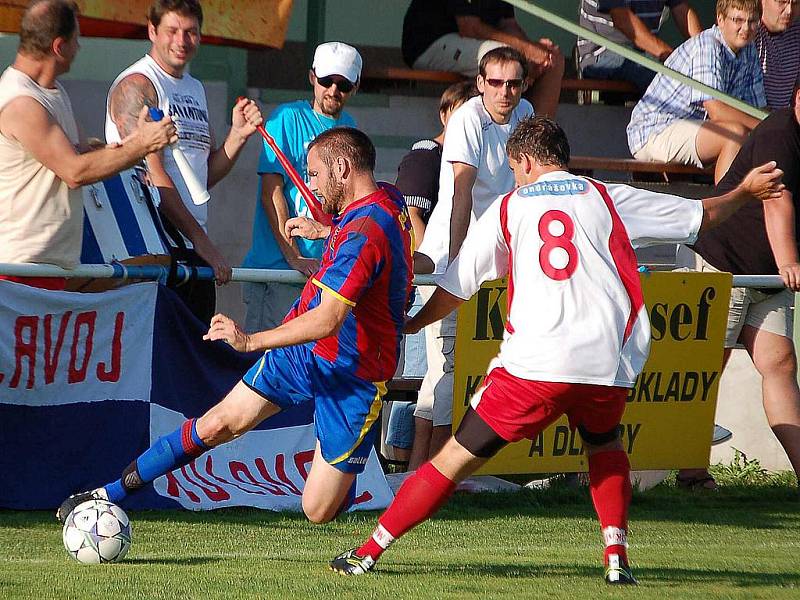 Fotbalisté divizního Slavoje Koloveč porazili soupeře z Votic.