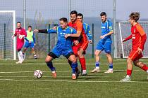 Na archivním snímku zápas Pohár PKFS, 2. kolo: TJ Slavoj Koloveč (na snímku fotbalisté v modrých dresech) - TJ Košutka Plzeň 6:2.