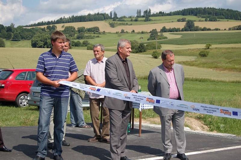 Obchvat Hájku byl slavnostně otevřen.