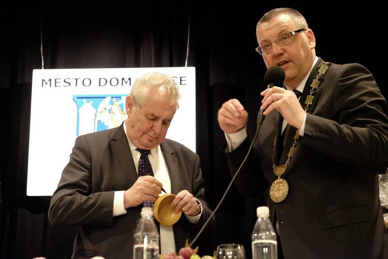 Prezident Miloš Zeman na besedě v Domažlicích.