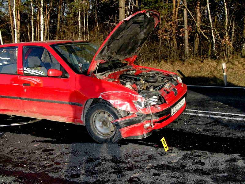 Smrtelná nehoda mezi Holýšovem a Ohučovem.