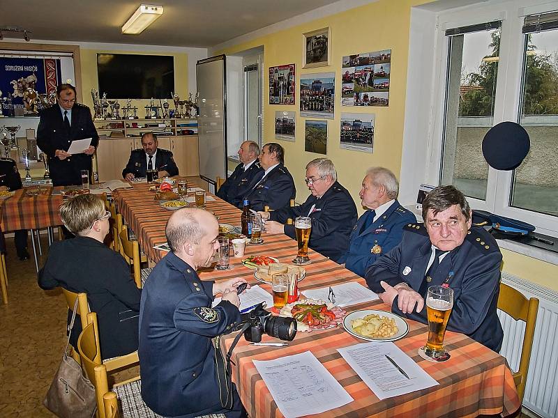 Z výroční schůze hasičského okrsku v Pocinovicích