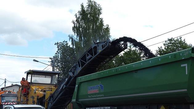 V Draženově zahájili opravy silničního průtahu.