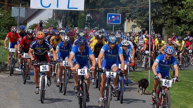 Cyklistický závod Brnířovská šlapka v Brnířově.