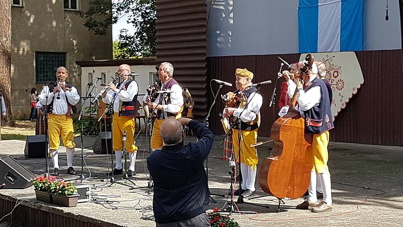 Ze závěrečného programu Chodských slavností Chodské legendy, který se konal v letním kině.