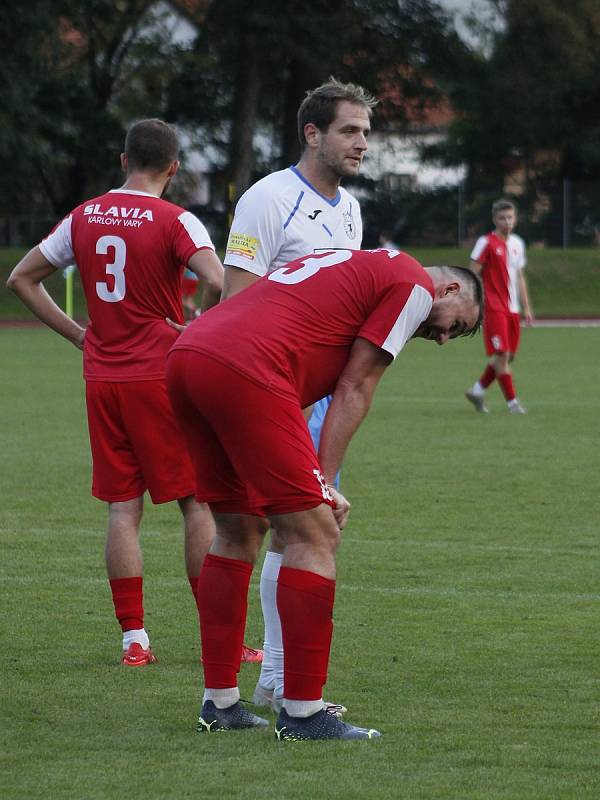 6. kolo FORTUNA ČFL A: TJ Jiskra Domažlice (na snímku fotbalisté v bílých dresech) - FC Slavia Karlovy Vary 2:2 (2:1).