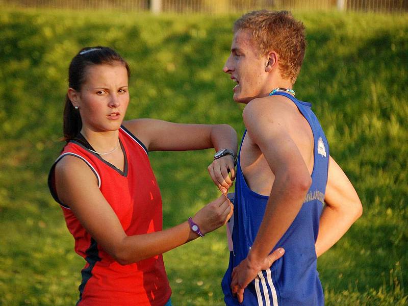 Z 46. ročníku atletického mítinku Chodská 1500 v Domažlicích.