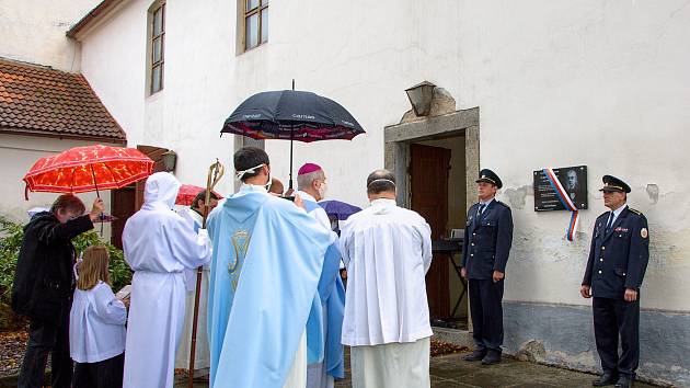 Odhalení pamětní desky.