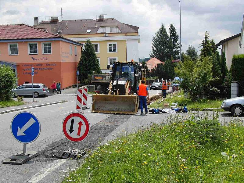 Benešova ulice v sousedství okresního soudu.