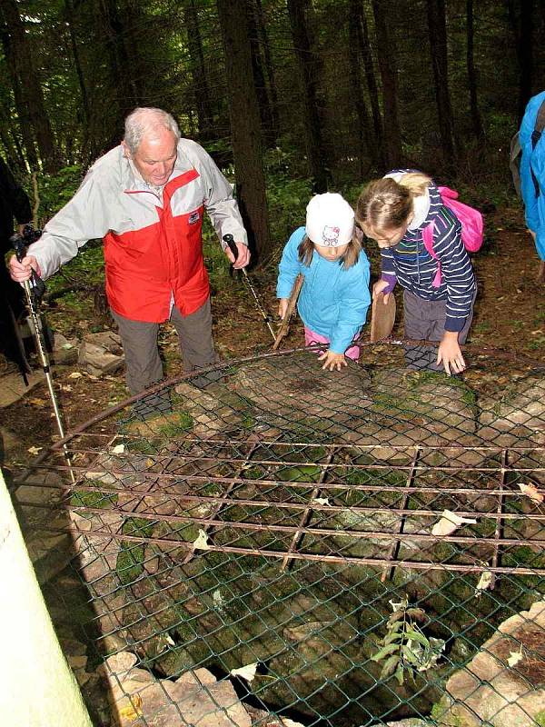 Ze slavnostního otevření Česko-německé naučné stezky Lísková/Haselbach a procházky po ní.