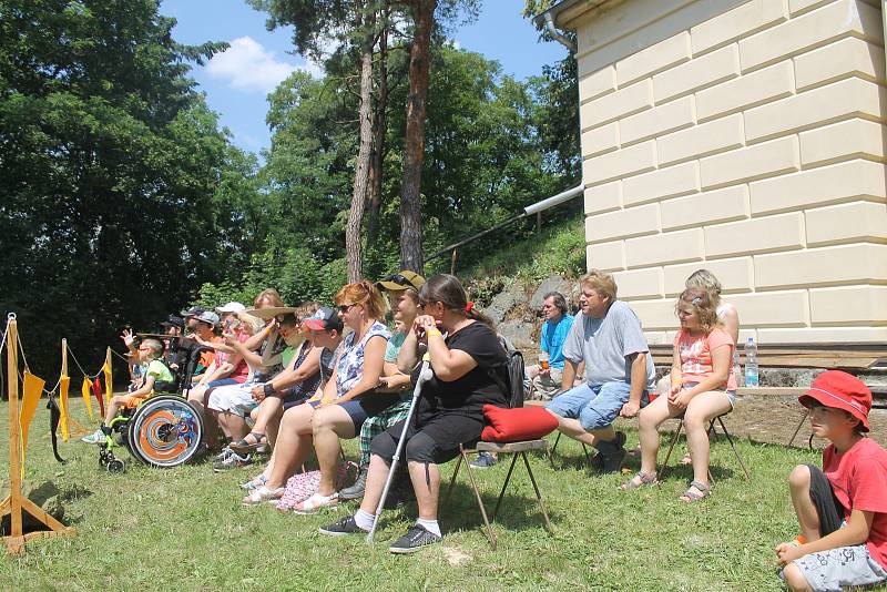 Letos se uskutečnila již třetí bitva na svaté Anně. Tentokrát se dobýval hrad. Nechyběly ani souboje s meči a palné zbraně.