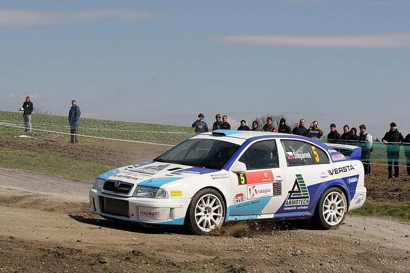 Jeden ze speciálů meclovského Profika na trati Horácké Rally.