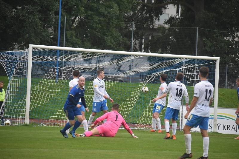 Fotbalisté Jiskry Domažlice remizovali v sobotu doma s pražským Motorletem 2:2, oba góly soupeře dal slovenský internacionál Miroslav Stoch (č. 10).