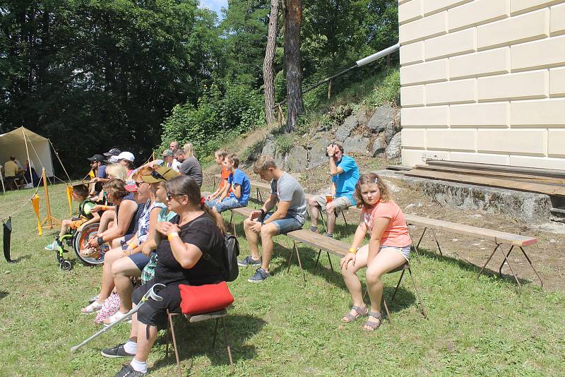 Letos se uskutečnila již třetí bitva na svaté Anně. Tentokrát se dobýval hrad. Nechyběly ani souboje s meči a palné zbraně.