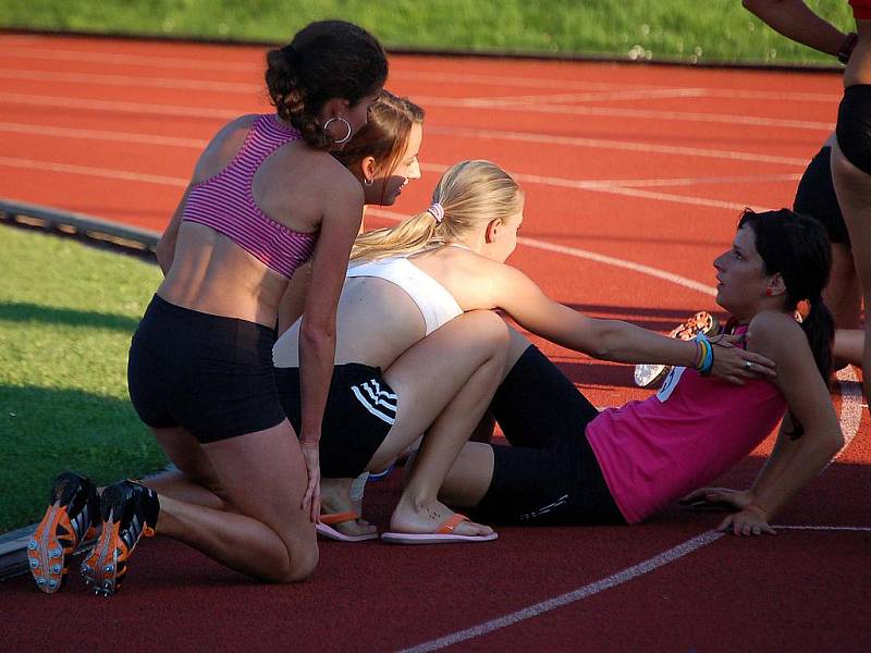 Z 46. ročníku atletického mítinku Chodská 1500 v Domažlicích.