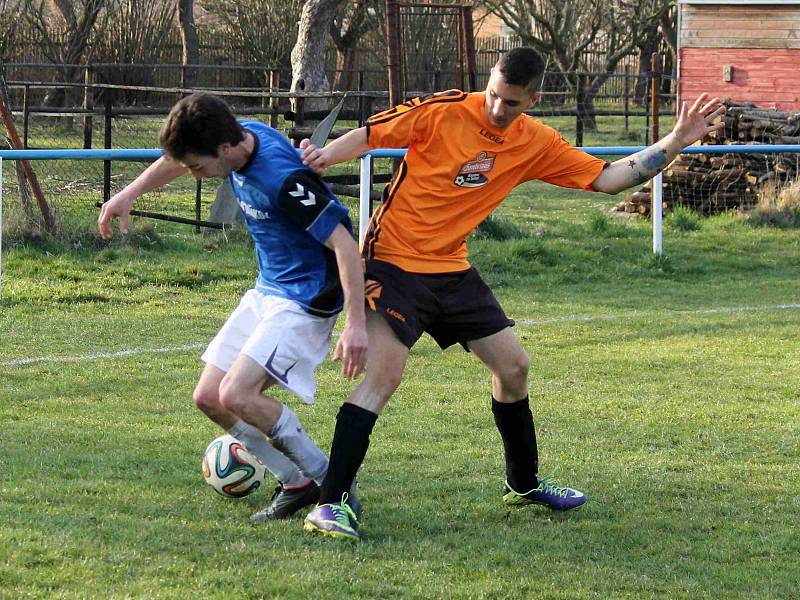 Z utkání fotbalistů Staňkova s Chodským Újezdem.