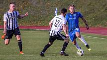 15. kolo FORTUNA ČFL, skupina A: TJ Jiskra Domažlice (na snímku fotbalisté v modrých dresech) - FK Admira Praha 1:1 (0:1).