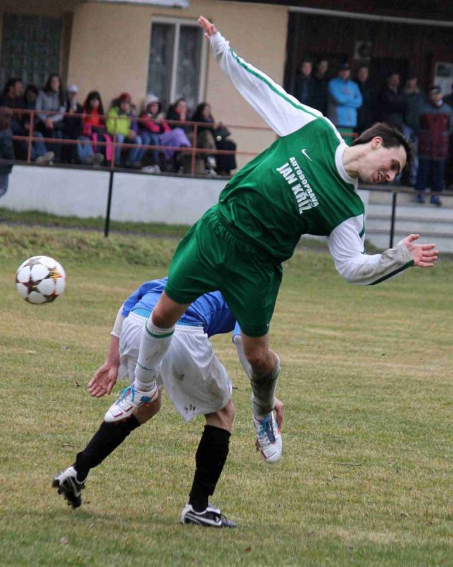 Z utkání mezi fotbalisty Startu Bělá nad Radbuzou a Sokola Kout na Šumavě.