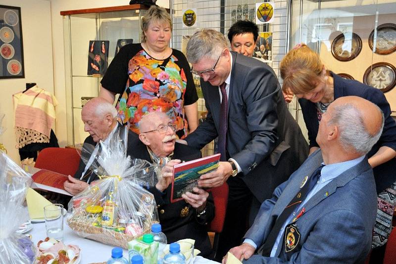Ve věku 98 let zemřel 30. června 2022 belgický veterán 2. světové války, osvoboditel Holýšova.