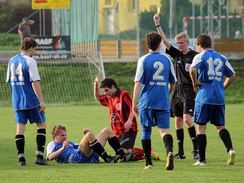 Z utkání fotbalistů TJ Sokol Mrákov a FC Dynamo Horšovský Týn.