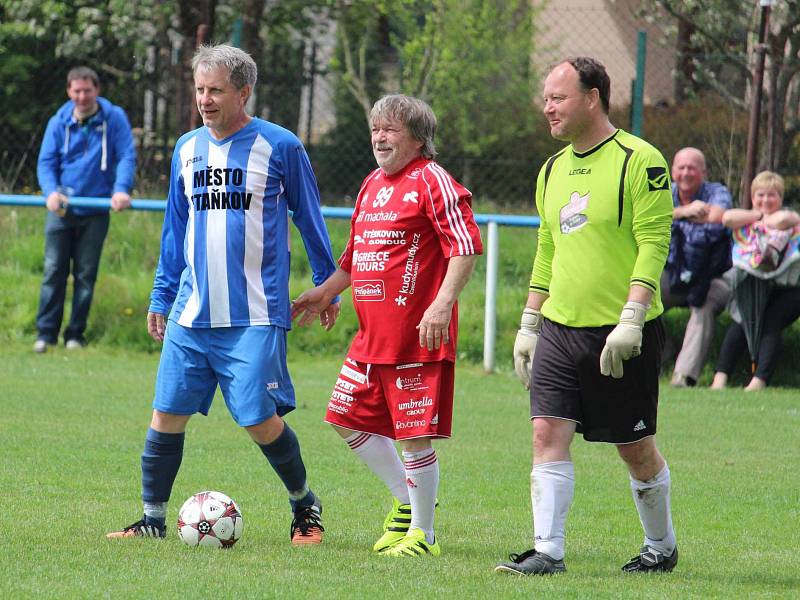 Fotbal ve Staňkově slavil 90. let existence. V rámci oslav se tamní stará garda utkala s Amforou.