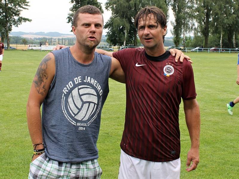 Pouťový zápas fotbalistů Sokola Postřekov a SG Sparta Praha.