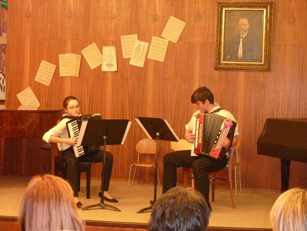 Akordeonisté ze ZUŠ Kdyně soutěžili v Německu a v Plzni - Domažlický deník