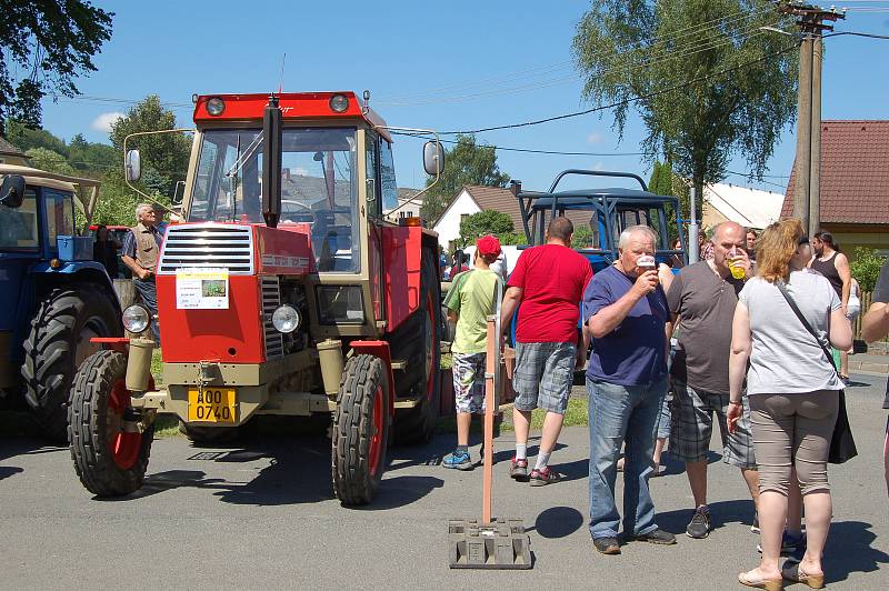 Setkání traktorů v Brnířově.