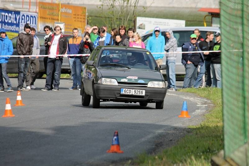 Koráb u Kdyně sobota 10. května 2014 - Mistrovství ČR v automobilovém slalomu do vrchu. 